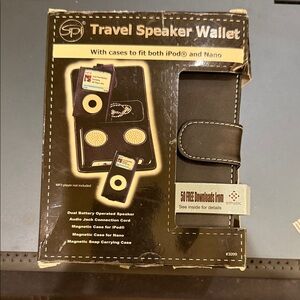 Travel Speaker Wallet Case for iPod & Nano - Black